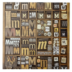 Buchstabe M Fliese