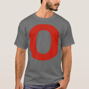 Buchstabe o in der Minimaltypografie des roten Tex T-Shirt