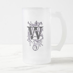 Buchstabe 'W' umgeben von lila Reben - Tasse