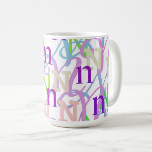 Buchstabenkonfetti "N" Kaffeetasse