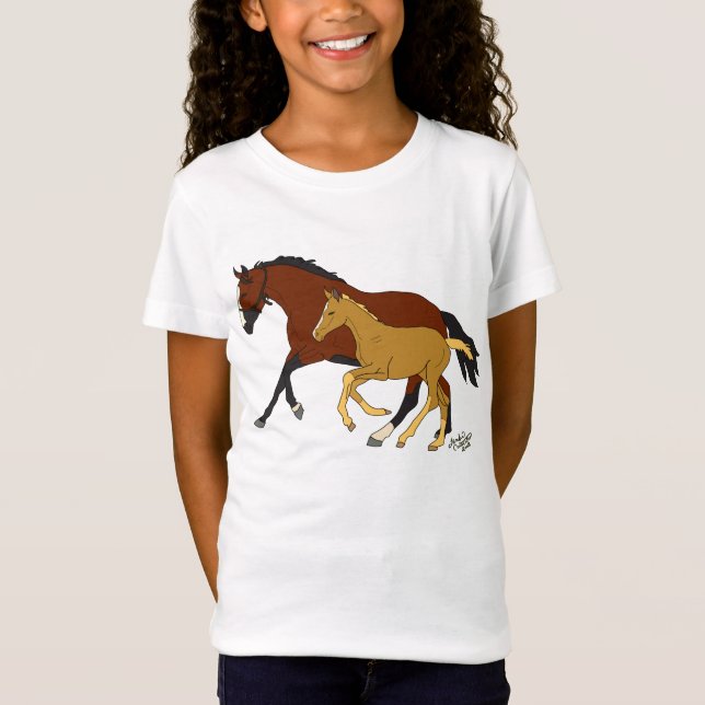 Bucht mit ihrem Colt-T - Shirt (Vorderseite)