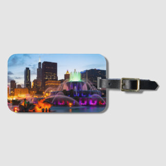 Buckingham-Brunnen am Abend Gepäckanhänger