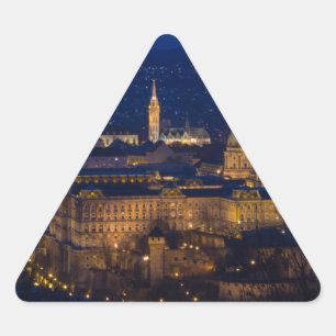 Buda Castle Ungarn Budapest in der Nacht Dreieckiger Aufkleber