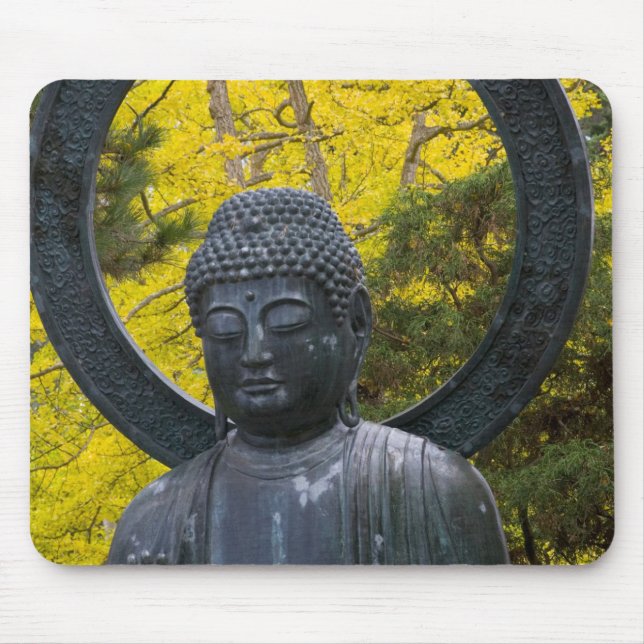 Budda Statue im Japanischen Garten Golden Mousepad (Vorne)