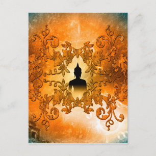 Buddha im Sonnenuntergang mit leuchtendem mystisch Postkarte