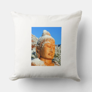 Buddha in Snow Kissen