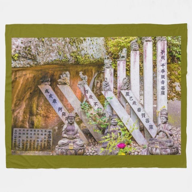 Buddha-Statuen am Senko-ji-Tempel Fleecedecke (Vorderseite (Horizontal))