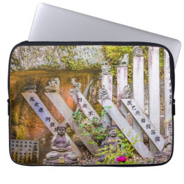 Buddha-Statuen am Senko-ji-Tempel Laptopschutzhülle