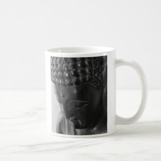 Buddha stellen, Buddha gegenüberstellen gegenüber Kaffeetasse