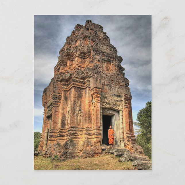 Buddhistischer Mönch, der vor der Tür stehend ist Postkarte (Vorderseite)