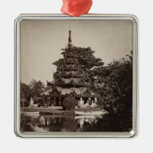 Buddhistisches Erholungshaus, Moulmein, Birma, Ornament Aus Metall