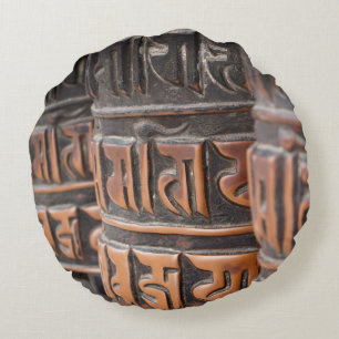 Buddhistisches rundes Kissen der Gebetsräder