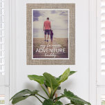 Buddy vom Vatertag Künstlicher Leinwanddruck<br><div class="desc">Feiern Sie Ihren Lieblings-Abenteuer-Kumpel diesen Vatertag mit unseren My Favorite Adventure Buddy Foto Imitate Canvas Print! Dieses wunderschöne Bild zeigt ein individualisierbares Foto von Ihnen und Ihrem Vater, umgeben von einer atemberaubenden Imitat-Leinwand-Textur, die ihm das Aussehen und das Gefühl eines echten Leinwand-Gemäldes gibt. Ob Ihr Vater Naturliebhaber ist, Reisespieler ist...</div>