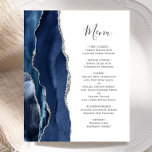 Budget Agate Navy Blue Silver Wedding Menü<br><div class="desc">Die links Seite dieses eleganten,  modernen Hochzeitsmenüs besticht durch eine marineblau-blaue Aquarellgrenze,  die mit Imitaten aus silberfarbenem Glitzer besticht. Der anpassbare Text kombiniert handgeschriebene Skripte und Copperplate-Schriftart in Holzkohlegrau auf weißem Hintergrund. Auf der Rückseite ist ein passendes marineblau-silberfarbenes Design erkennbar.</div>