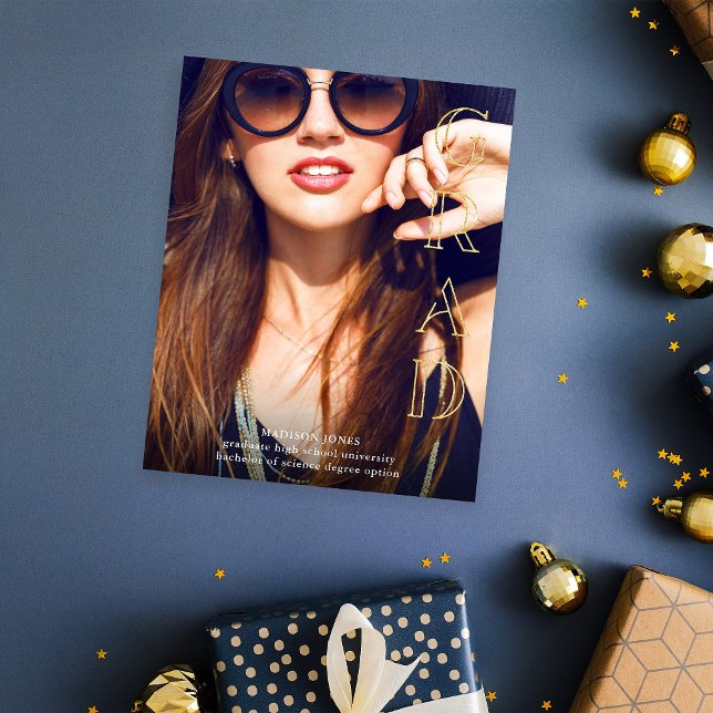 Budget Big Grad Magazine Style Foto Ankündigung Flyer (Von Creator hochgeladen)