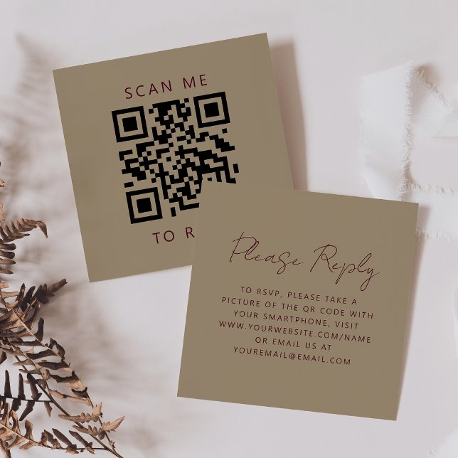 Budget Burgundy Script Gold Wedding QR Code UAWG Begleitkarte (Von Creator hochgeladen)