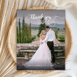 Budget Chic Calligraphy 2 Foto Wedding Vielen Dank<br><div class="desc">Budget Modern Hand Lettered Script 2 Foto Wedding Danke Ihnen personalisiert günstige preiswerte THIN Karte. Moderne Stilvolle Hochzeitsvorlage mit einem vollen vertikalen Foto auf der Vorderseite mit Overlay-Text "Danke" in einem Wirblen handgeschriebenen Typografie- oder Kalligraphie-Skript-Schriftart mit dem Überlagerungsfoto in Weiß auf dem Bild. ***BEACHTE! *** HAUSHALTSPAPIER/FLYER IST DÜNN. *** AKTUALISIEREN...</div>