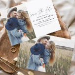 Budget Elegantes Save the Date Foto Minimalistisch<br><div class="desc">Budget Hochzeit Speichern Sie die Datumskarten,  die ein Foto auf der Vorder- und Rückseite haben. Die Save the Date-Karten enthalten eine moderne,  handgeschriebene,  kursive Schriftzeichen-Typografie,  die elegant,  einfach und modern nach dem Hochzeitstag zu verwenden sind.</div>