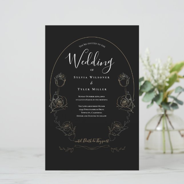 Budget Floral Black Gothic Hochzeitseinladung (Stehend Vorderseite)