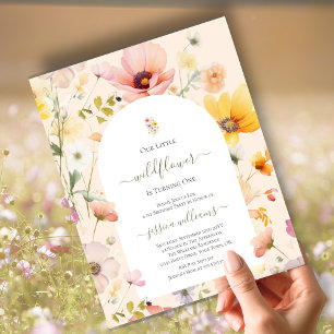 Budget Kleiner Wildblume wird Eins 1. Geburtstag