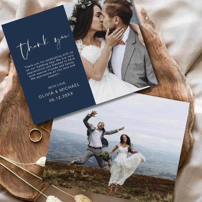 Budget Navy Blue Wedding Danke Foto (Von Creator hochgeladen)