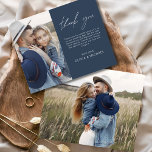 Budget Navy Blue Wedding Foto Danke Karte<br><div class="desc">Lassen Sie sich von unseren eleganten Dankeschön-Karten mit modernem Drehbuch und Ihrem Lieblings-Hochzeitsfest-Foto verzaubern. Diese Karten bieten ein stilvolles und minimalistisches Design, das perfekt zu jeder Hochzeitsästhesie passt. Personalisieren Sie sie mit einer herzlichen Danksagung, um Ihren Dank an Freunde und Familie für ihre Liebe und Unterstützung zu übermitteln. Diese Karten...</div>