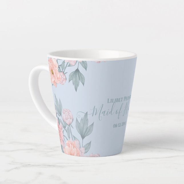 Budget Peach floral Dusty Blue Sage Leaf Hochzeit Milchtasse (Linke Ecke)