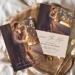 Budget Save the Date Terracotta Wedding Foto Flyer<br><div class="desc">Budget Hochzeit Terracotta Speichern Sie die Date Cards,  die ein Foto auf der Vorder-und Rückseite haben. Die handgeschriebenen Herbst-,  Herbst-,  Sommer- und Winterfrühlingskarten enthalten eine moderne,  handgeschriebene Schrift-Typografie,  die elegant,  einfach und modern ist,  um sie nach der minimalistischen einfachen Hochzeitstagsfeier zu verwenden.</div>