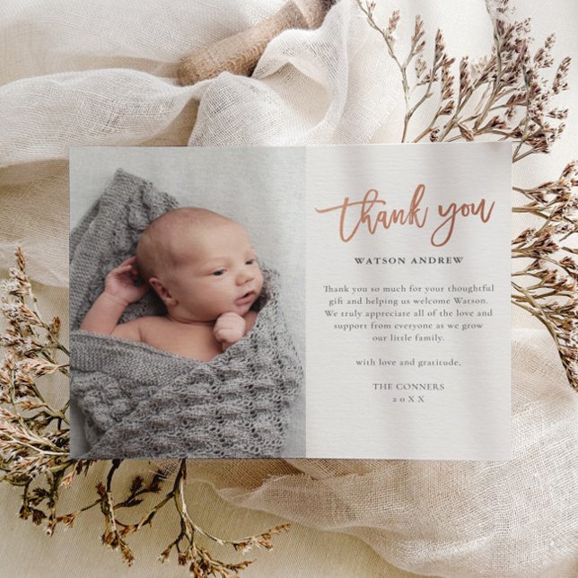 Budget Script Foto Baby Danke Karte (Modern script rose gold photo baby thank you card in ivory.)