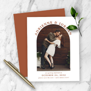 Budget Terracotta Arch Foto Save the Date