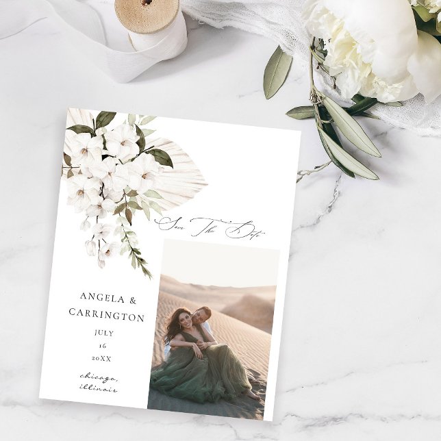Budget White Boho Floral Save the Date Foto Flyer (Von Creator hochgeladen)