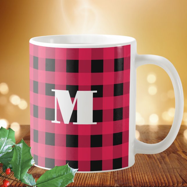 Buffalo Kariert Red Black Karo Monogram Christmas Kaffeetasse (A festive mug with red buffalo check pattern, with Merry Christmas one side, monogram the other side)