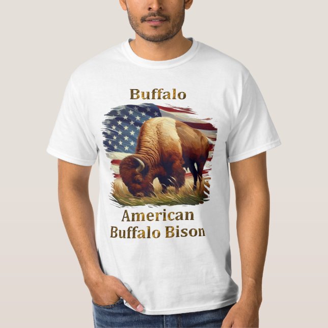 Buffalo Stehend vor amerikanischer Flagge T-Shirt (Vorderseite)