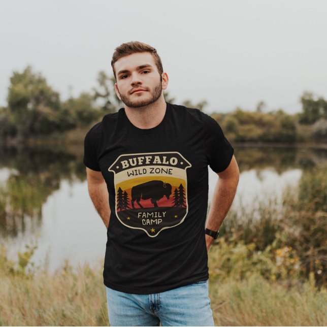 Buffalo Wild Zone Family Camp | Männer T - Shirt (Von Creator hochgeladen)