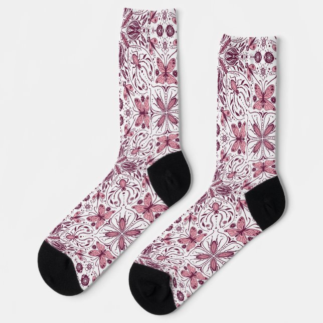 Bug, dunkle Magenta und rosa auf weiß Socken (Linkes Detail)