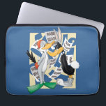 BUGS BUNNY™ & DAFFY DUCK™ Bereit für die Jagdsaiso Laptopschutzhülle<br><div class="desc">Karo aus BUGS BUNNY™, als Ente verkleidet und DAFFY DUCK™ als Kaninchen verkleidet, umgeben von verschiedenen "Kaninchen-Saison-Open"- und "Duck Season Open"-Plakaten, die um sie herum fallen.</div>