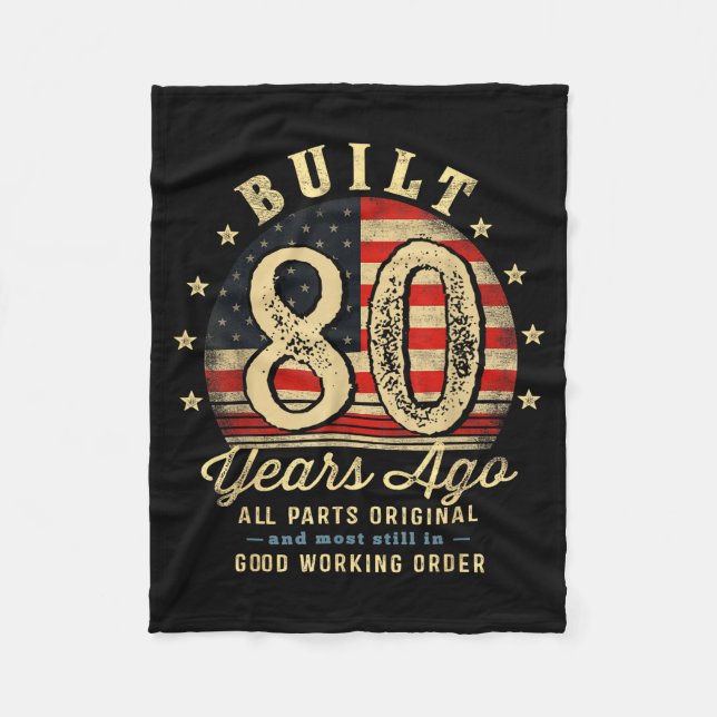 Built 80 Years Ago Funny 80th Birthday Usa Flag  Fleecedecke (Vorderseite)