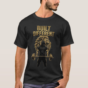 Built Different Alpha Lion Gym Hantel-T-Shirt zum T-Shirt
