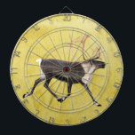 Bull Caribbean Dartscheibe<br><div class="desc">Ein Stier-Karibu, oder Rentier, überlagert auf einem Braintan-Lederuntergrund. Der Karibu (Rangifer tarandus), auch Rentier außerhalb Nordamerikas genannt, ist ein Hirsch der Arktis und Subarktis. Obwohl es sich um eine weitverbreitete und zahlreiche Unterart handelt, sind einige Unterarten selten und eine ist ausgestorben. Das Inuit Wort tuktu bedeutet - Hirsch, das sich...</div>