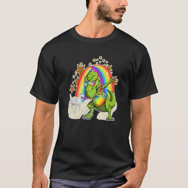 Bull Terrier Dog fährt Regenbogenwolken neben Danc T-Shirt (Vorderseite)