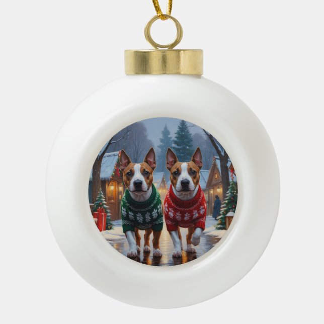 Bull Terrier Dogs Christmas Snow Holiday Keramik Kugel-Ornament (Vorderseite)