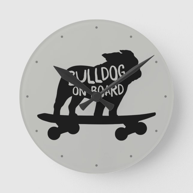 Bulldog on Board Skateboarding Dog Silhouette Runde Wanduhr (Vorderseite)