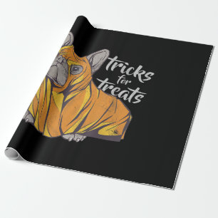 Bulldog-Tricks für Leckereien Niedliche Halloween- Geschenkpapier
