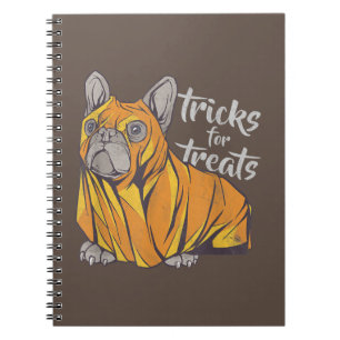 Bulldog-Tricks für Leckereien Niedliche Halloween- Notizblock