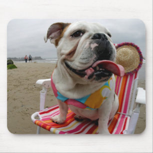 Bulldogge am Strand Mousepad