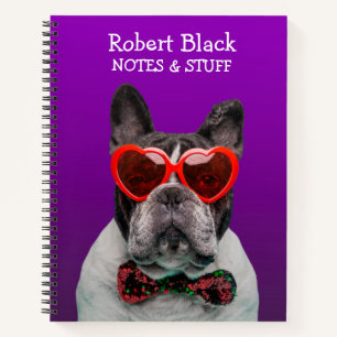 Bulldogge in Herzbrille und Bugs-Krawatte Notizbuch