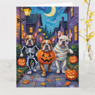 Bulldoggen, die an Halloween in Kostümen Süßigkeit Karte