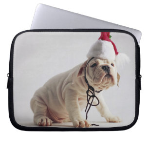 Bulldoggen-Welpen-tragende Weihnachtsmannmütze Laptopschutzhülle