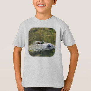 Bullfrog auf Felsen in der Natur des Sees T-Shirt