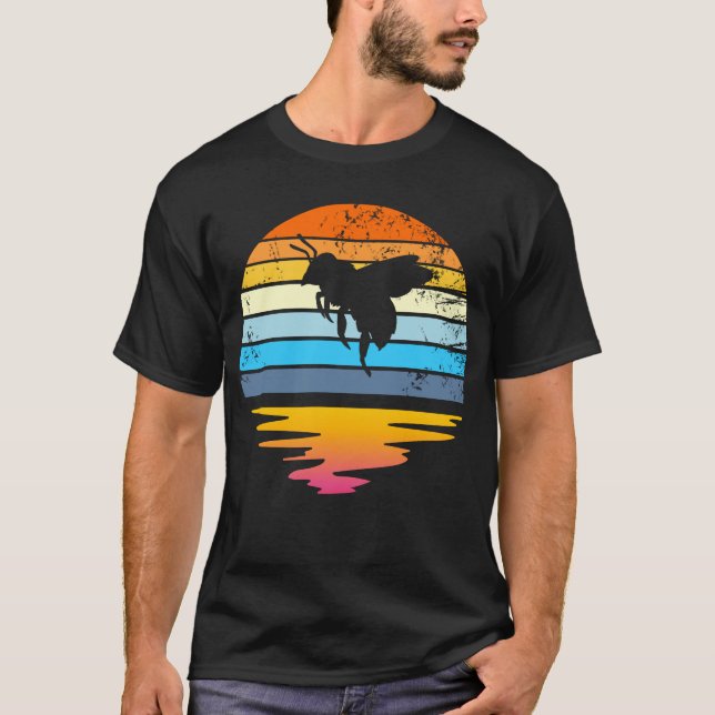 Bumblebee Retro Sunset Save The Bees Bee Keeper T-Shirt (Vorderseite)